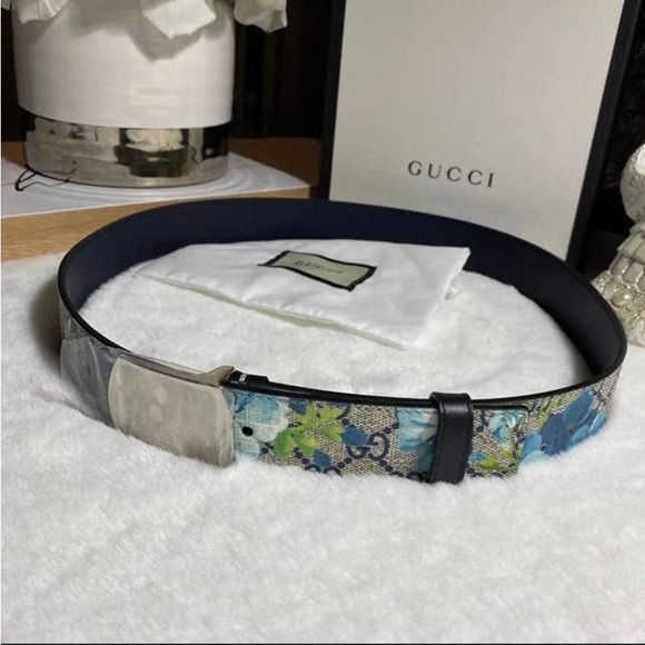 🌀⭐️🥶GUCCI Blooms GG Supreme Coated Canvas / Leather Belt w/ Navy Back - Picture 2 of 7